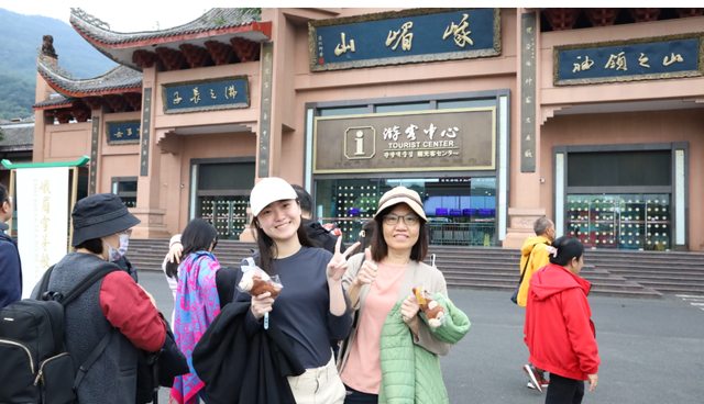 峨眉山景区迎来马来西亚2025乐山文旅主题游首发团
