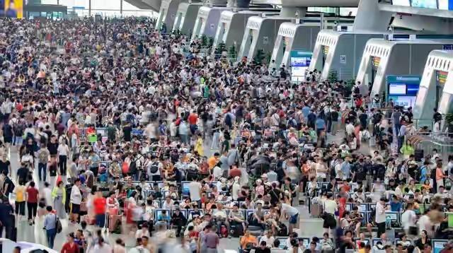 你发现没？今年国庆节出现了3大“反常现象”，与往年大不相同！