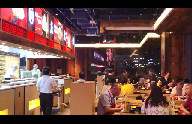 热点关注：假日经济活力！重庆文旅火爆出圈 带动美食消费红火