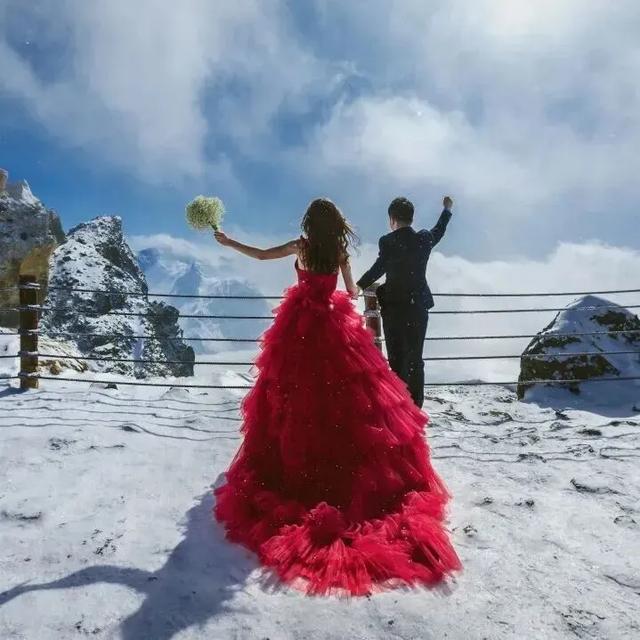 解锁长白山十大冰雪玩法，赴一场与杭州的冬日千里之约