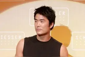 男子被20位富婆包养，月入百万我却看到无数女人最难以启齿的痛图片