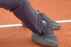 这双鞋承受了太多图片