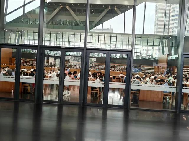 国家图书馆半日
