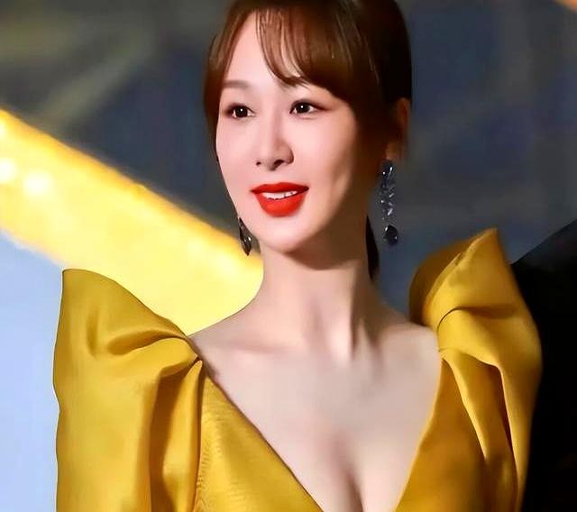 别夸杨紫“旺夫”了！她真正的杀手锏，是“收服	”男人帮