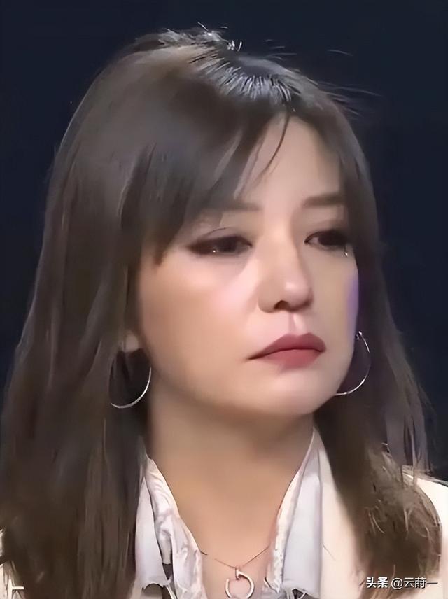 黄有龙做梦也没想到，自己花重金培养大的女儿，竟给赵薇做了嫁衣