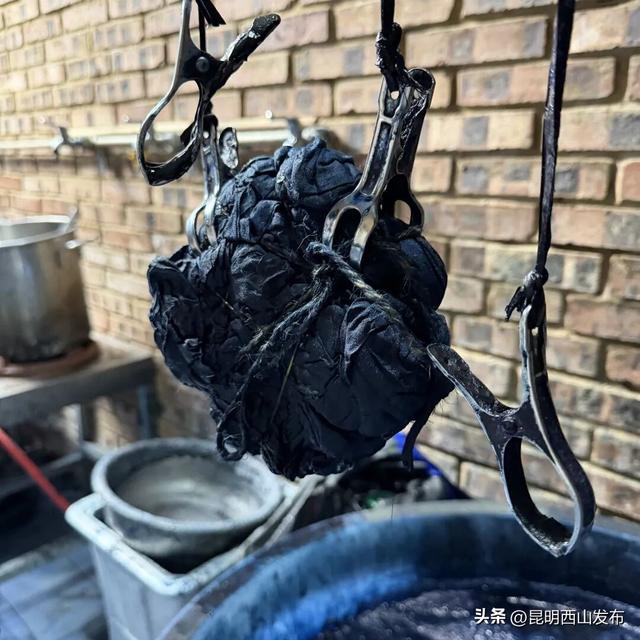 在昆明这个“非遗乐园”，我亲手捏出瓦猫、染出蓝花布，把老手艺玩成了新乐趣！