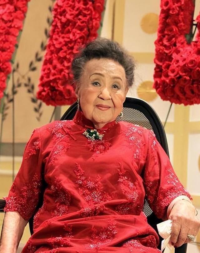 98岁抗癌成功，颠覆所有长寿论，严幼韵用112年诠释什么叫不服老