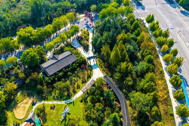 深秋泰安陡山河