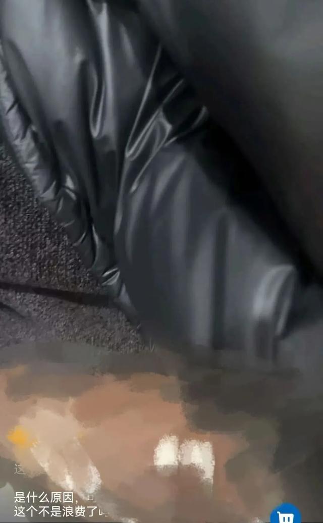 昨夜今晨 | 前央视知名主持人复出 | 山姆App现不雅照 | “大衣哥”赢了 | 马尔代夫世代禁烟令