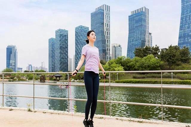 减肥，别再跑步了！这项运动，每次20分钟，相当于跑步1小时