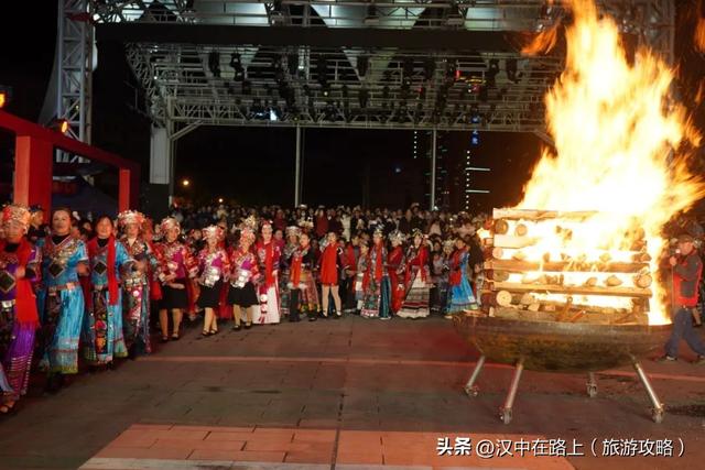 镇巴 “出手”！一键清空你的都市焦虑→