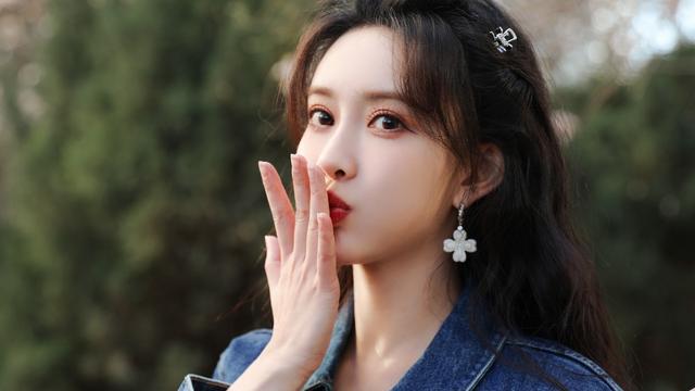 孟子义李昀锐秒辟谣恋情！成年人的清醒：事业先于暧昧？