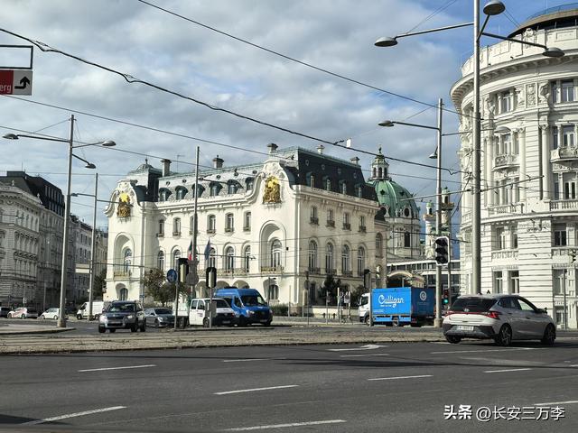 欧洲行第8天：看茜茜公主美泉宫宏伟壮丽 见维也纳内城区热闹非凡