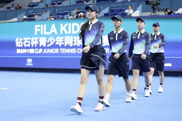 网球人新日常：装备要好，孩子要练，自己要上