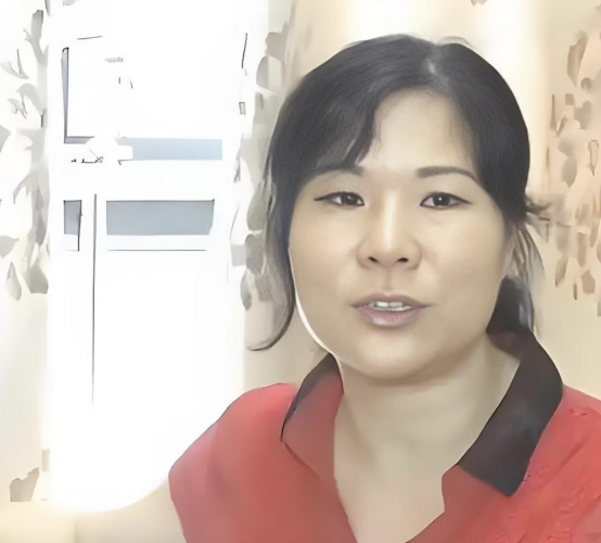 湖南一女子因长得太漂亮，55岁没上过一天班，颜值曝光后网友感慨