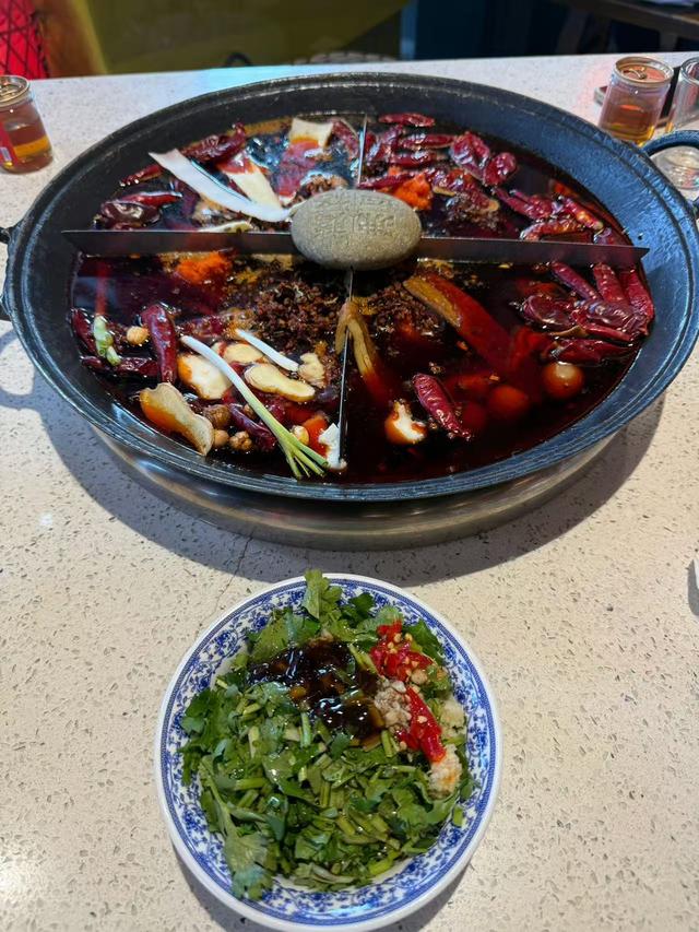 云南大理风景美如画，美食香飘四溢