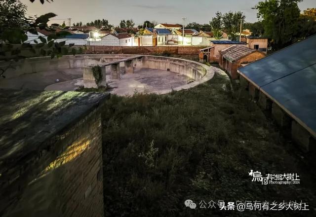 夜色下来到东光县连镇，这座津浦铁路给水所，距今已110余年