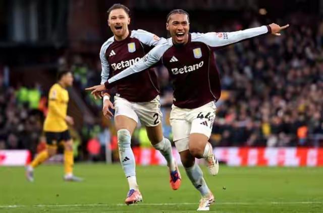 英超疯狂一夜：维拉2-1阿森纳！最新积分榜出炉：争冠悬念再起