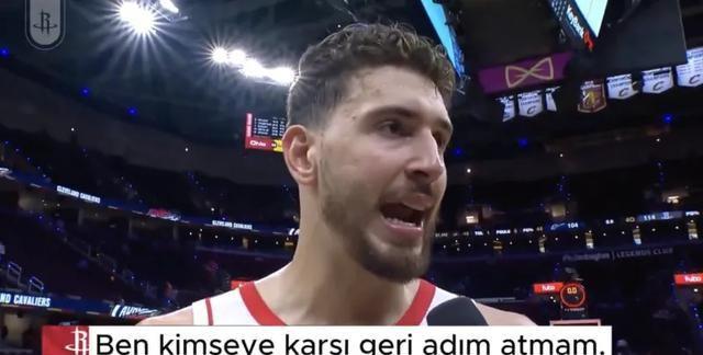 仅490万年薪！轰18分拯救火箭，乌度卡说得对	，斯通一定要续约他