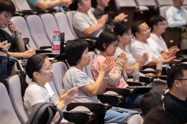 不会用AI？南山人工智能应用实操训练营带你从0到1上手