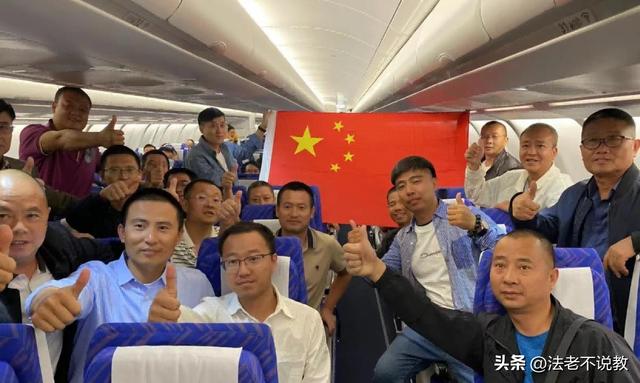 阅兵女机长身份曝光！私生活被扒牺牲太大，老公不简单，央视点名