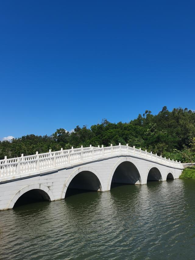 2025年国庆中秋假期热门旅游目的地排名预测