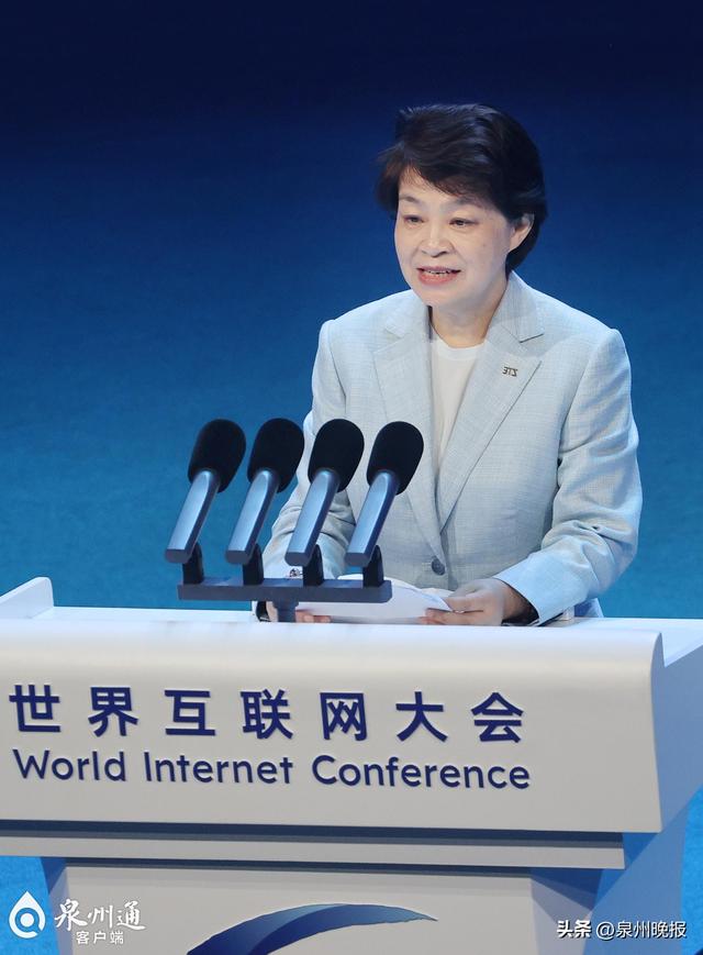 2025数字丝路发展论坛丨中外嘉宾共话数字丝路：发展红利跨山海，互联互通有新招