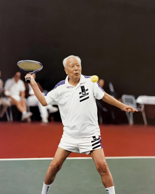 万里追悼会上，北京市原副市长下跪磕头，万里之子：令我大吃一惊