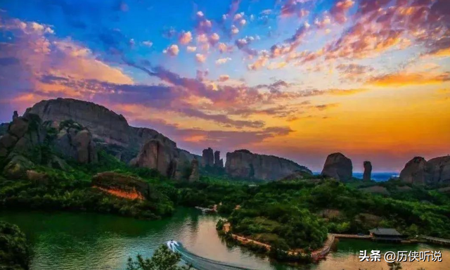 江西被低估的仙山，比黄山更秀，比武夷更奇，真后悔没早点知道！