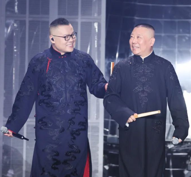 震惊！岳云鹏北京演唱会火爆开唱 跨界融合相声与音乐引热议