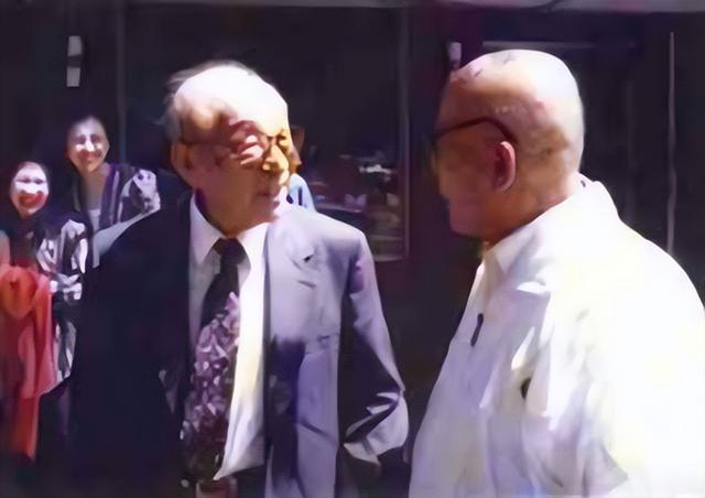 1991年，邓小平派人去美国邀请张学良回大陆，张学良：有三个条件