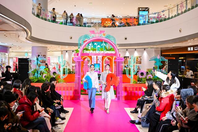 成都IFS打造一座城中“奇幻能量花园”，等你新春来打卡！