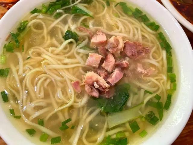 当天来回！动车40min直达冷门吸氧地，竹海徒步戏水钓鱼！物价感人、地道风味好吃到爆！
