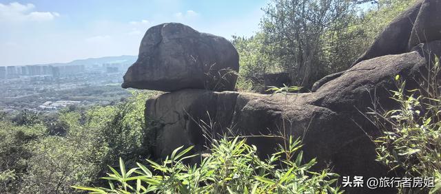 苏州大焦山不高的山峰却走出惊险之感，拍出了大片之作