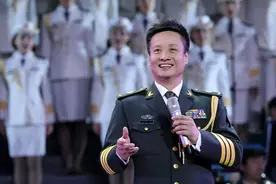 这一次，再多的名和利也救不了“唱了一辈子军歌”的阎维文图片