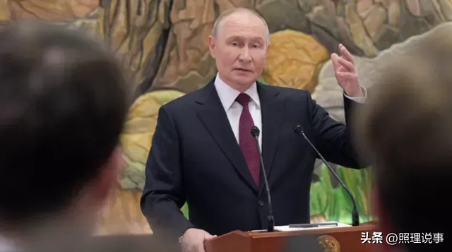 G7要“邀请”俄罗斯成为G8？普京一句话让全场沉默