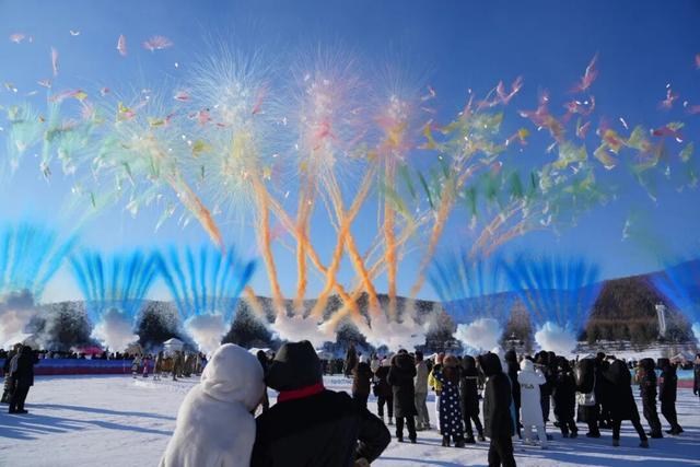 【歌游内蒙古 欢乐冰雪季】第十二届鄂伦春冰雪“伊萨仁”开幕 民俗燃情冰雪间 文旅融合促消费