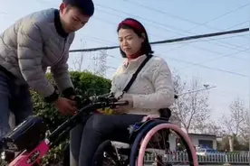 湖北瘫痪美女遭丈夫抛弃后，嫁闺蜜儿子，34岁冒险生子，如今怎样图片