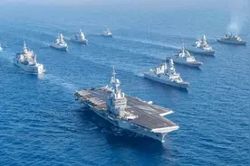 法国航母在东南亚演习，想封住解放军水路？对付它都不用动航母图片