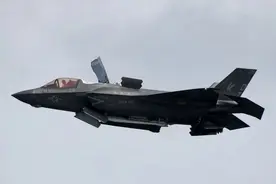 胡塞导弹险摧毁F-35，巴铁歼35或提前部署，印4000亿急购武器弹药图片