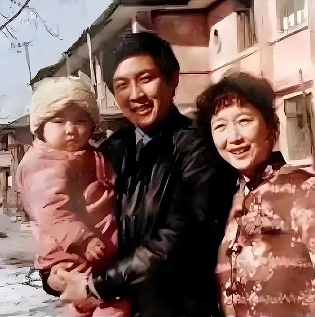 逼原配自杀、割老人韭菜，唐国强的“遮羞布”，被韩红狠狠撕下！