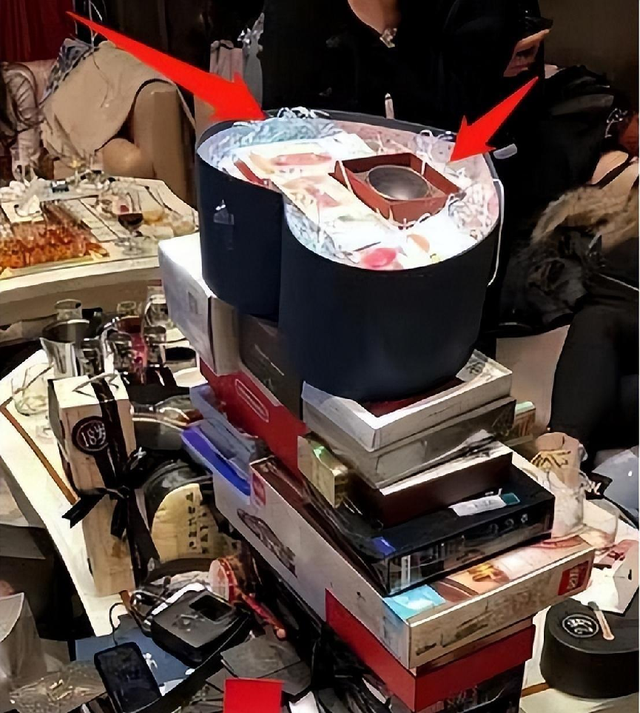 奢靡淫逸的白马会所：性交易泛滥，让富婆挥金如土，最终一夜覆灭