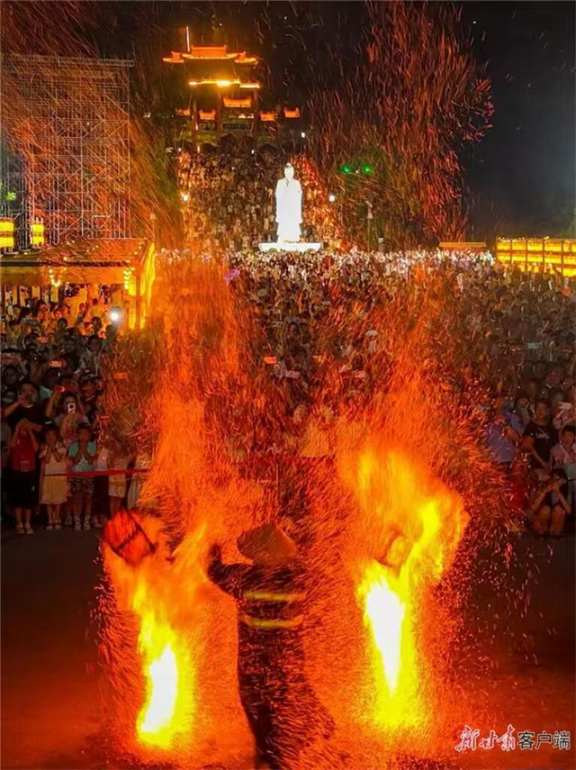 双节“燃”动庆阳 业态彰显特色