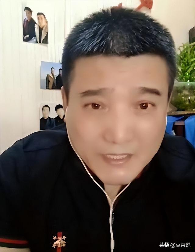 老艺术家何庆魁，被自己亲儿子捅刀：他嫖不动了	，每月1万够花