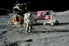 阿波罗登月舱的上升段飞离月面过程 是如何被拍下并传回地球的？图片