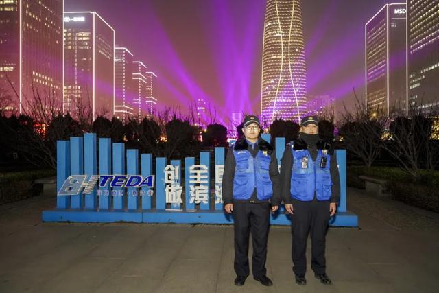 这么亮，那么美，泰达街在人潮中守住元宵夜繁华