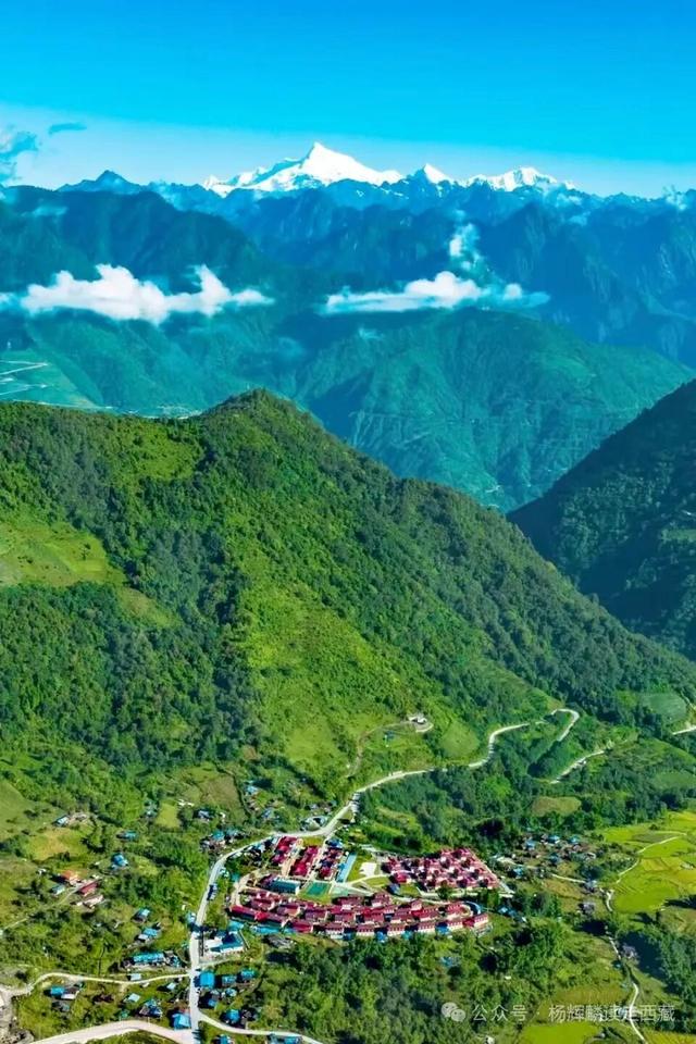 林芝•墨脱，德尔贡河畔的德尔贡人，有一个属于他们的山里世界