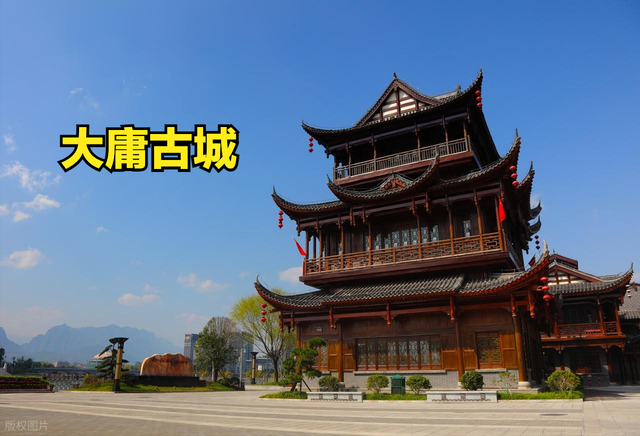 百亿“假古镇”沦为“空城”，谁在为这场资本狂欢买单？