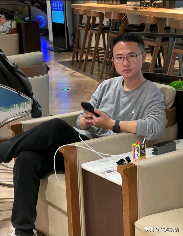 户晨风的“苹果人”火遍全网，为何有人说他和财宝宝一样？