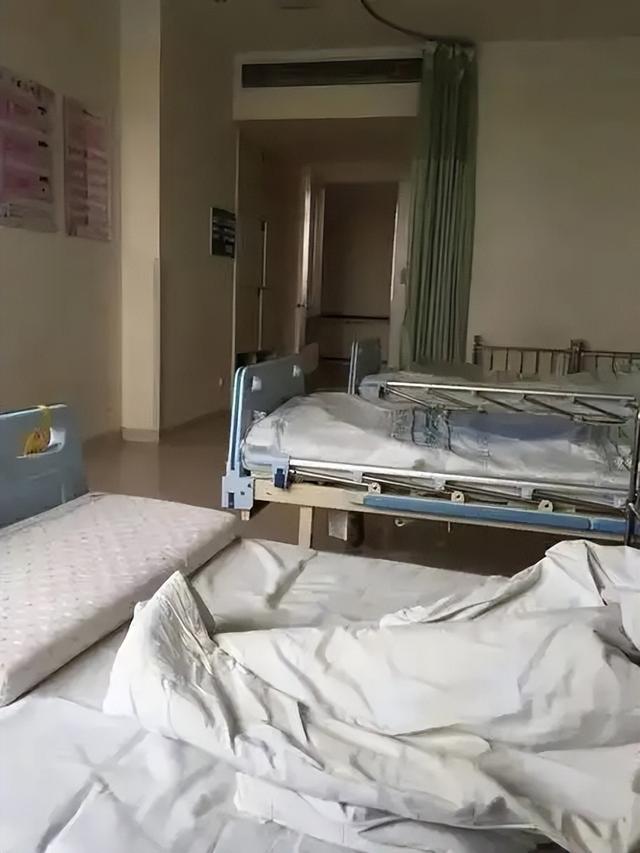 国庆反向出游！病床加班、宅家打游戏，找到独属自己的自由